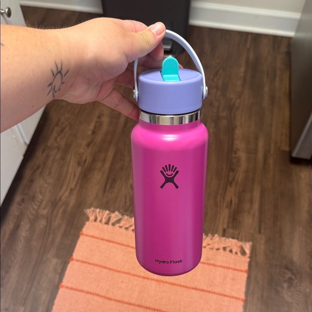 Hydro Flask Magenta and Lavender Bottle